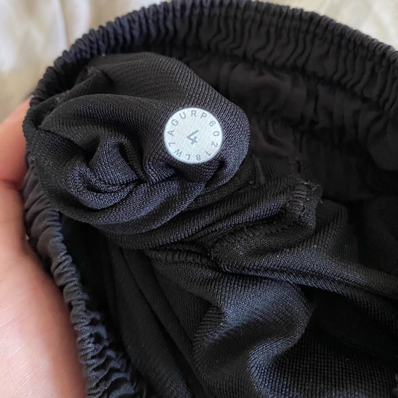 LULULEMON Hotty hot shorts - Picture 5 of 5